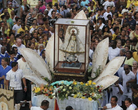 Virgen de la Caridad del Cobre, Cuba, Cubanos