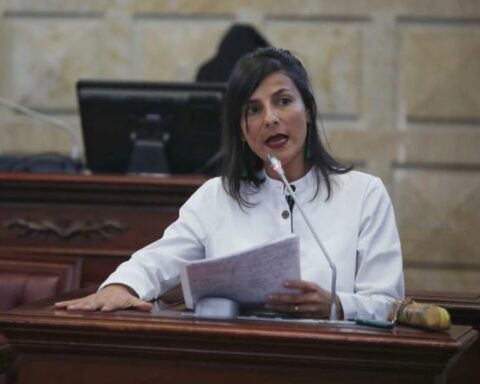 The law for which Minminas was called to attention in Congress