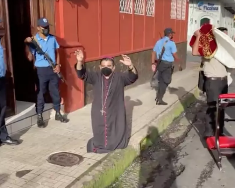 The pope admits that "there is dialogue" with Nicaragua