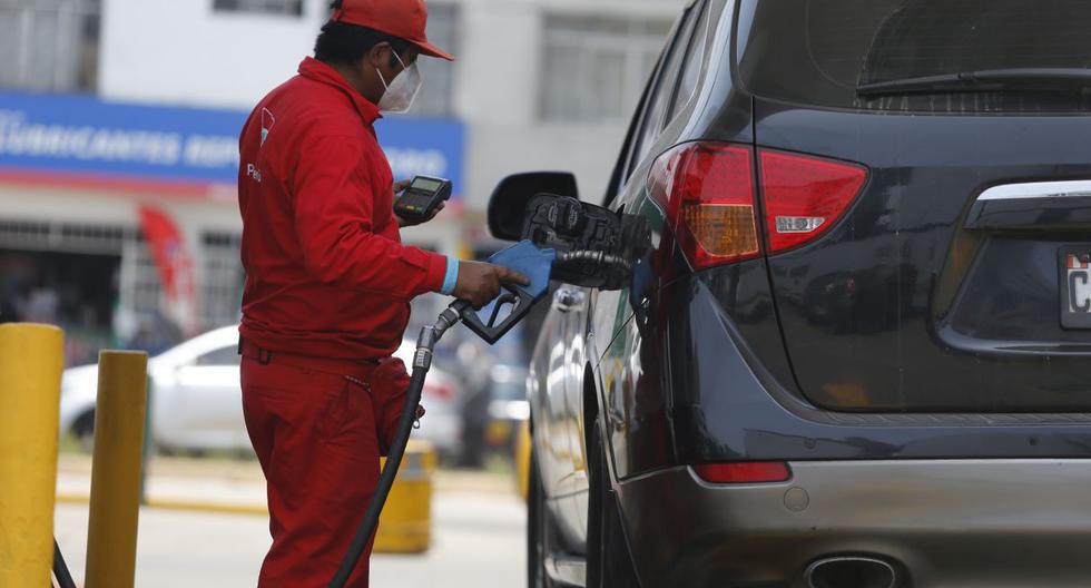 The powerful reason why we should get out of the car when we fill the CNG tank