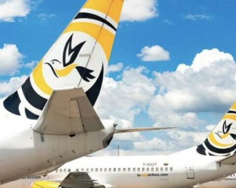 They authorize the first flight from Venezuela to Colombia for this Monday