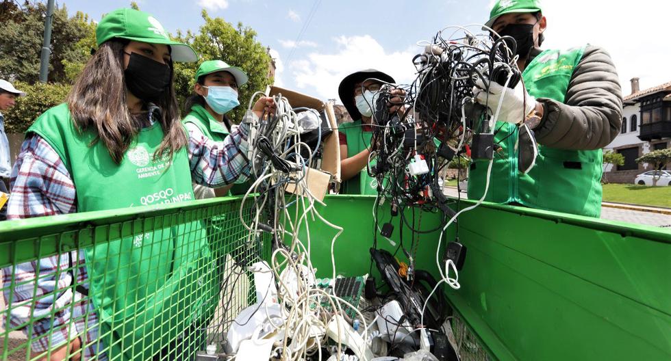 They collect more than 10 tons of waste from electrical appliances in Cusco