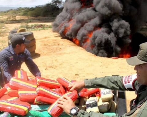 They incinerated the 2.8 tons of drugs seized from the La Guajira cartel