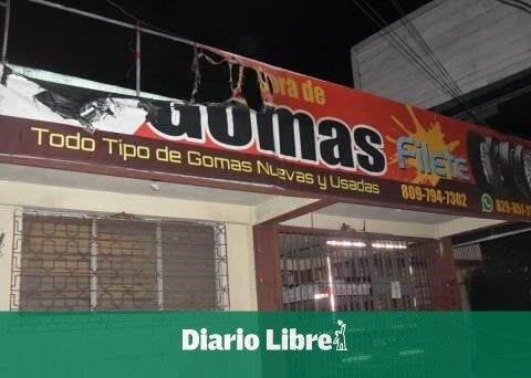 They suffocate the fire that affected Gomera on the Duarte highway