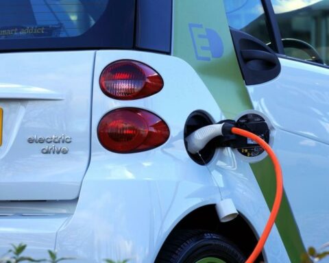 They will include in tax reform more benefits to encourage the purchase of electric cars