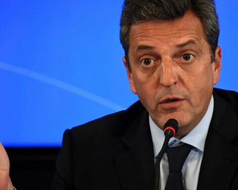 To accelerate investments in Vaca Muerta, Sergio Massa meets with businessmen in Houston