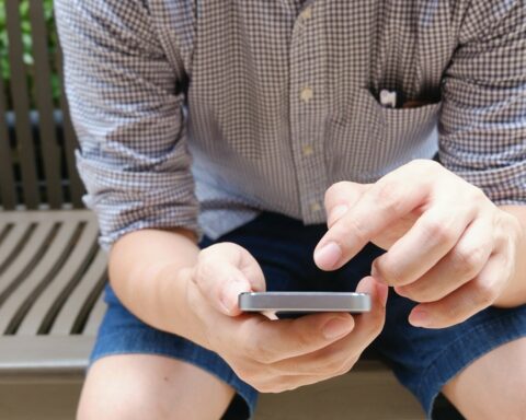 Tricks to buy a new cell phone that suits your needs and without overspending