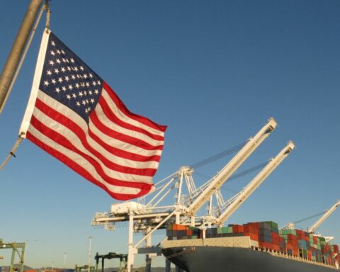 US trade deficit continues to shrink