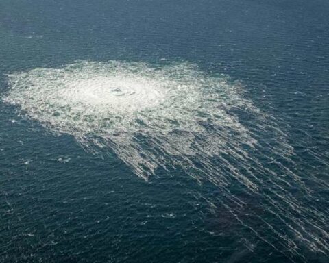 Ukraine accuses "terrorism" to Russia after the mysterious leaks "without precedents" suffered by the Nord Stream 1 and 2 gas pipelines in the Baltic