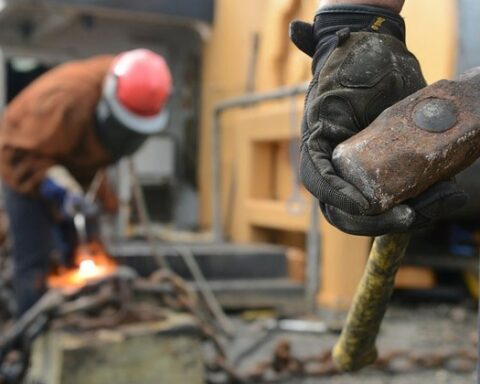 Unemployment insurance increased 13.5% in August, some 5,842 more workers