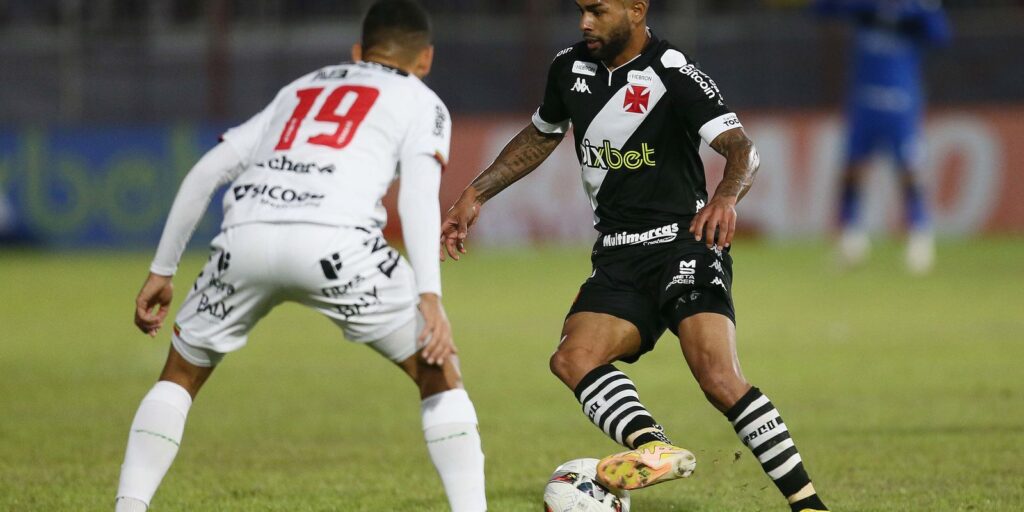 Vasco loses to Brusque in a game in which he had two goals disallowed