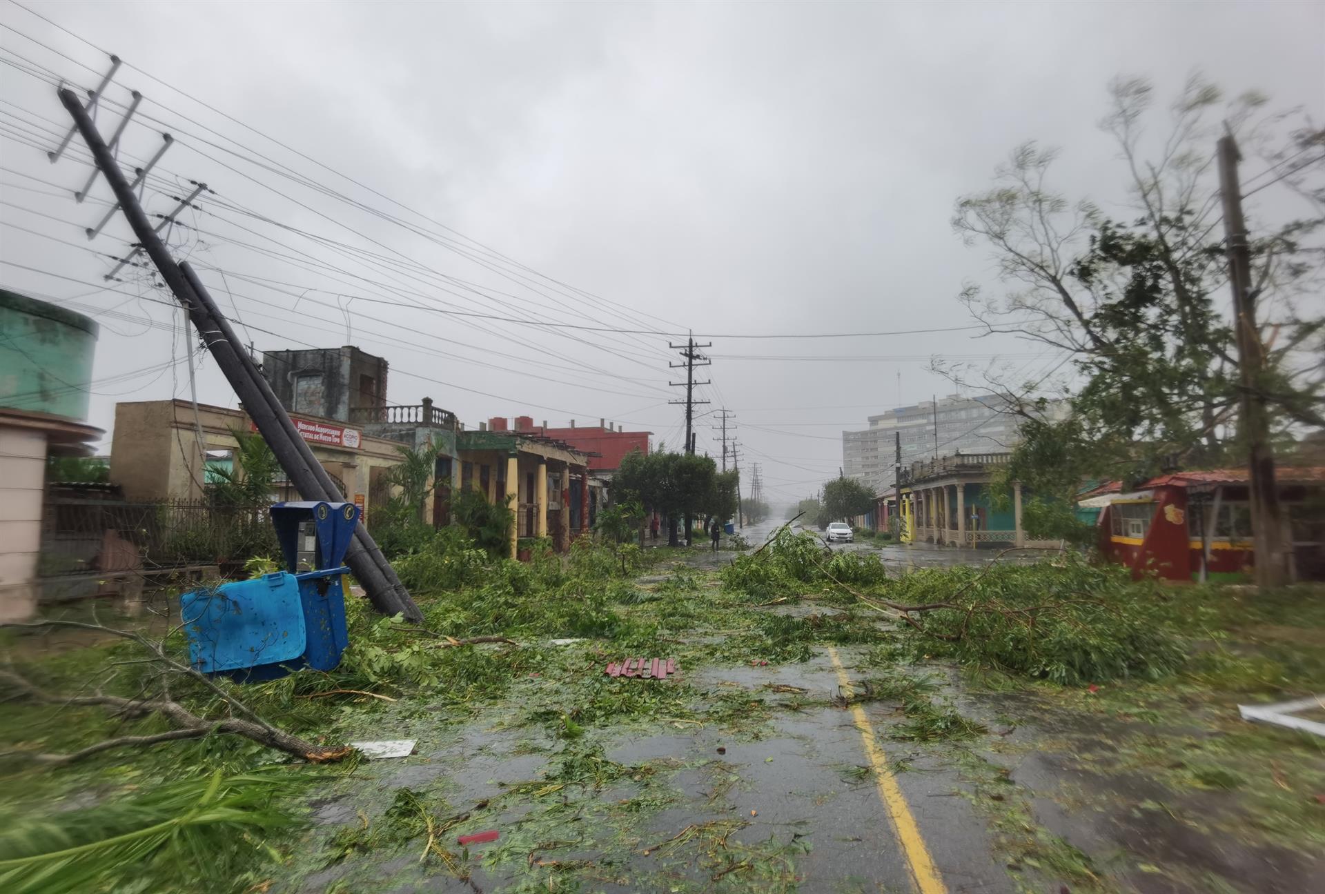 Venezuela stands in solidarity with Cuba in the face of the ravages of Hurricane Ian