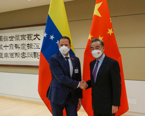 Venezuela strengthens cooperation ties with China