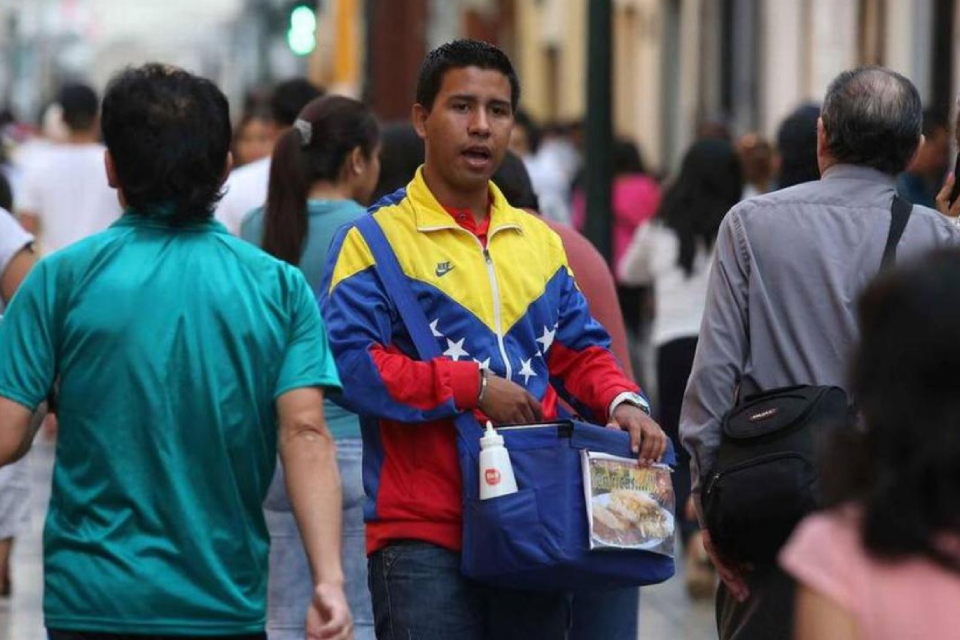 Venezuelans in Peru ask for amnesty for those fined who did not renew residence permits