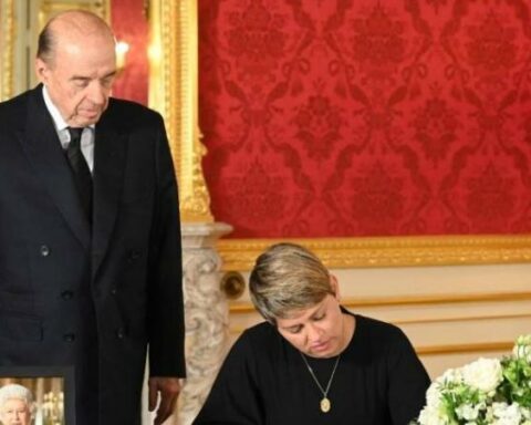 Verónica Alcocer: the controversy by decree that appoints her ambassador