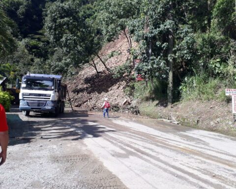 Via Medellín-Bogotá: New landslide occurs