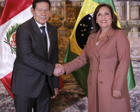 Vice President of Brazil Meets with Acting President of Peru