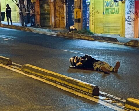 [Video] Freighters were gunned down after trying to steal a gold chain