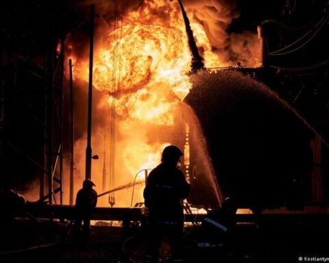 Volodimir Zelensky accuses Russia of "total blackout" in the east of Ukraine