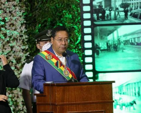 What did Luis Arce say to Santa Cruz?  These are 7 sentences from his speech at the honor session