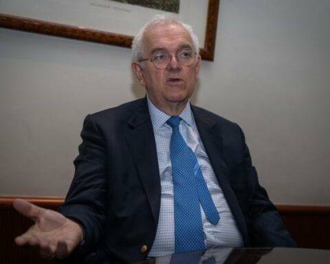 Why the Government would be willing to raise less than $25 billion