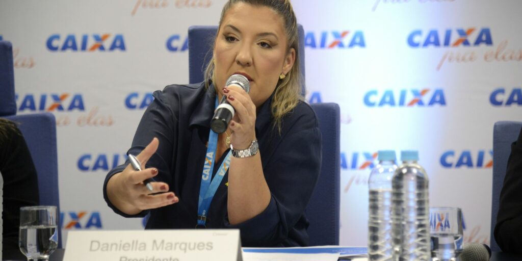 With Caixa Pra Elas, women hired more financial products