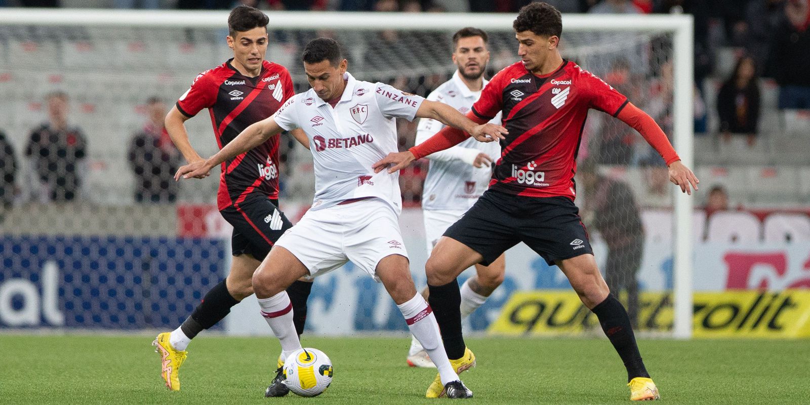 With Pablo's goal, Athletico defeats Fluminense and is close to the G4