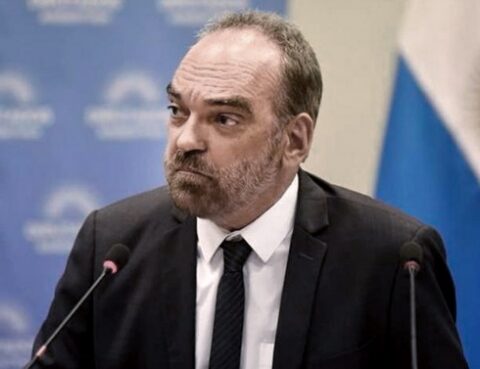 Yedlin crossed Fernando Iglesias for "trivialize" the Holocaust