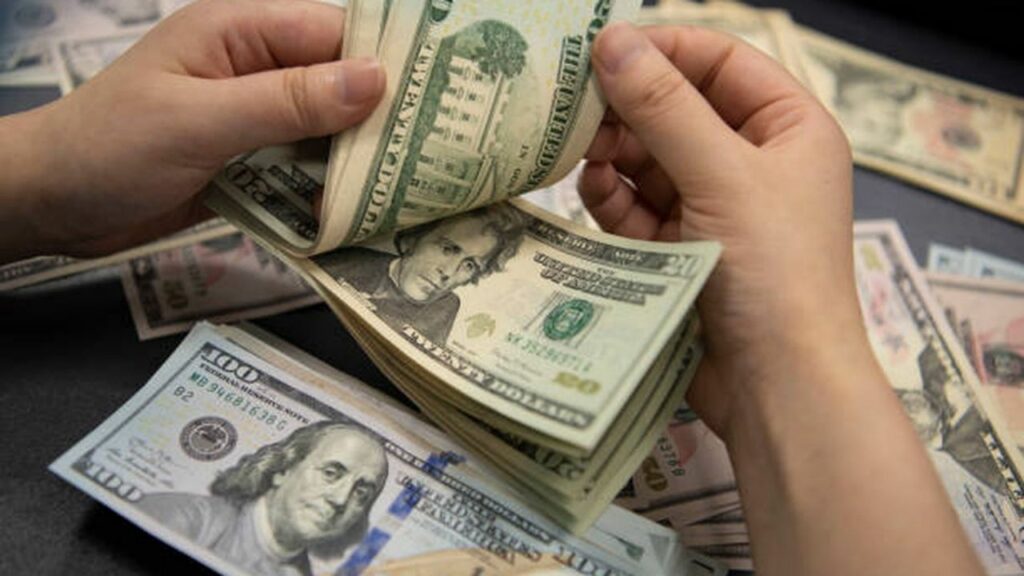 Dollar today: how much foreign currencies are trading this Sunday, October 9