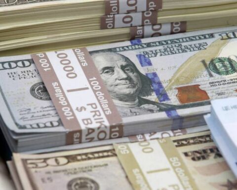 Dollar today: how much foreign currencies are trading this Saturday, October 15