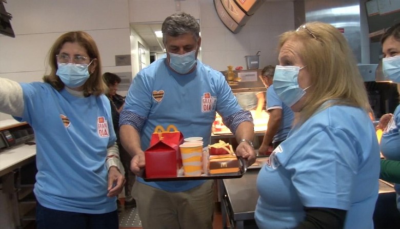 Mayor of Punta del Este on the Great McDonald's Day