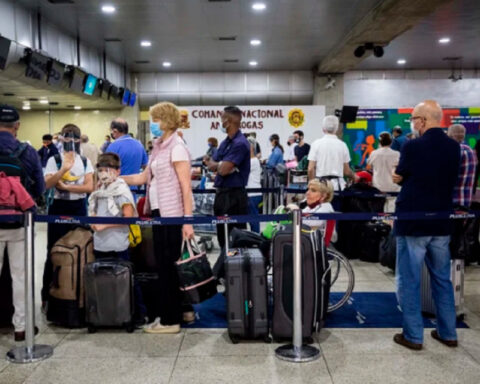 70 Venezuelans waiting in Ecuador to be repatriated were transferred to a shelter
