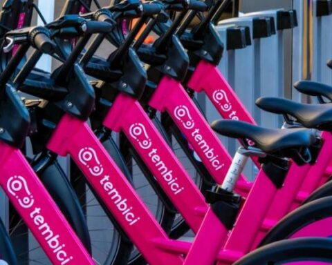 9,000 pesos an hour?  This costs to use new shared bikes