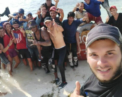 A Cuban films the arrival of a group of rafters to an uninhabited island in the US