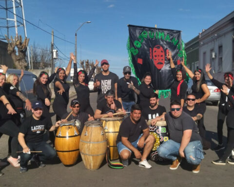 "A misery" was wanted to contribute to the comparsa "Bosquimanos"