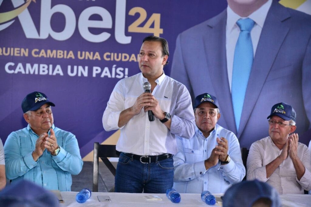 Abel Martínez plantea soluciones para mejorar productividad