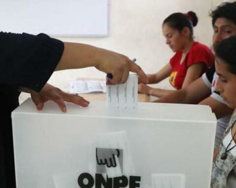 Acción Popular proposes that the vote be voluntary in general, regional and municipal elections