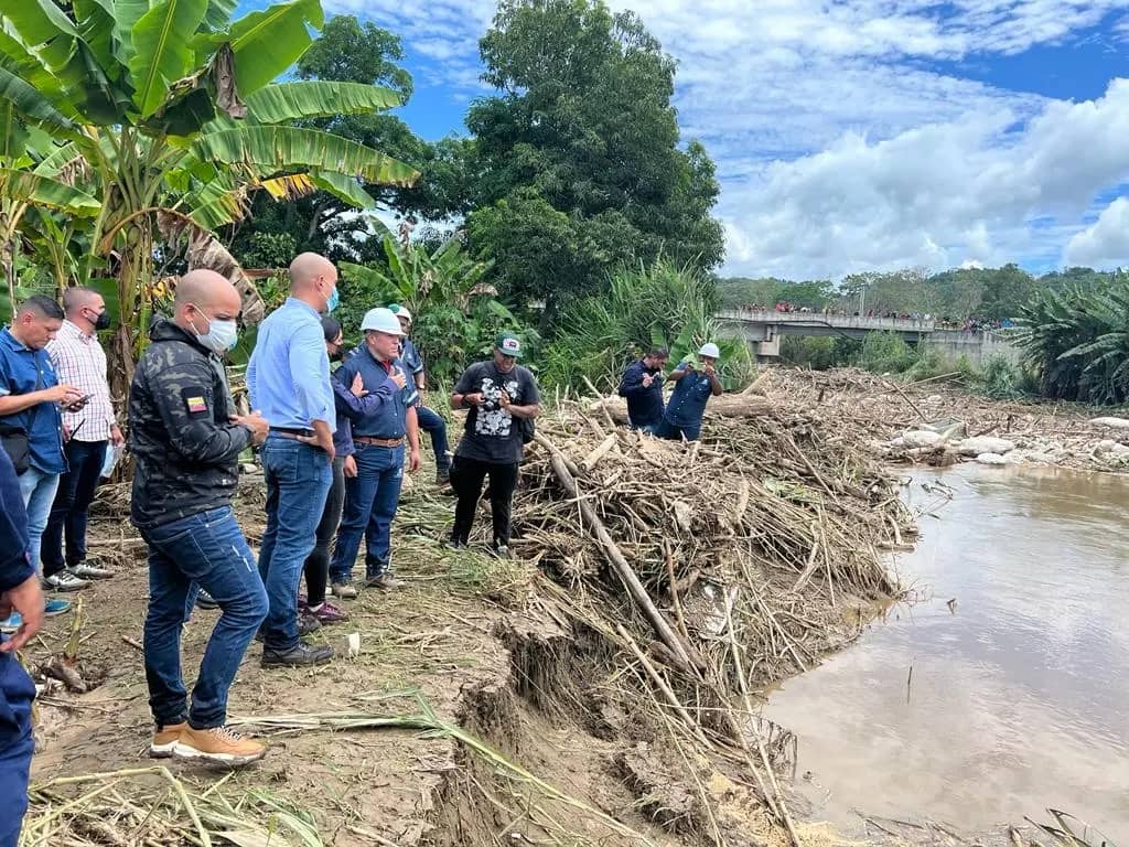 Activate search for missing persons in the Tuy River