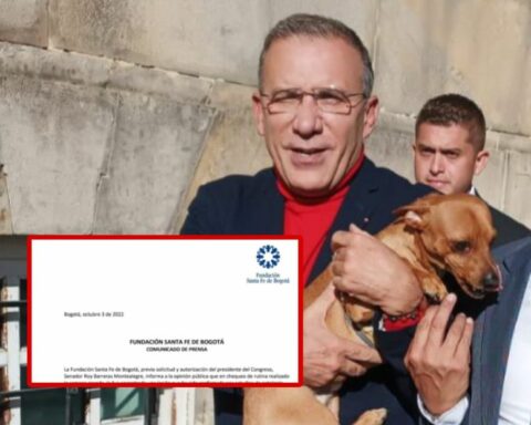 After medical check-ups, they confirm that Senator Roy Barreras has cancer