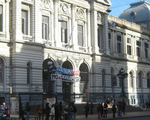 After more than 20 years, UDELAR is on strike for a larger budget