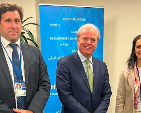 Arbeleche began a round of meetings with representatives of international organizations