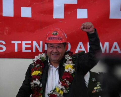 Arce points out that there are sectors that defend democracy only when it suits them