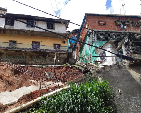 Archdiocese of Caracas installs collection centers for those affected by the rains