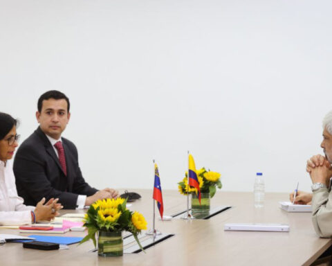 Authorities from Venezuela and Colombia meet to advance binational cooperation