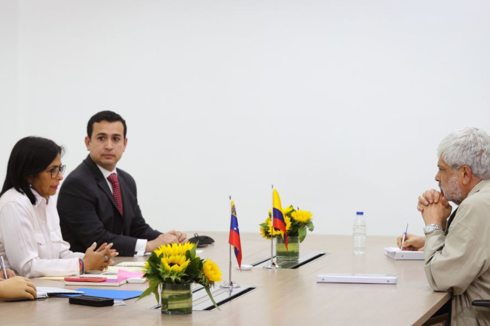 Authorities from Venezuela and Colombia meet to advance binational cooperation