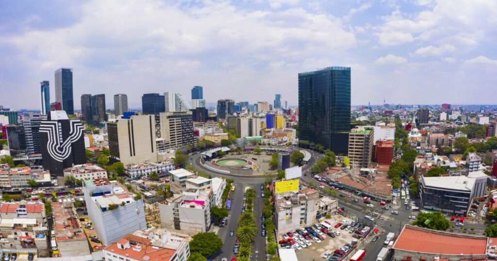 Avenida de los Insurgentes: what is its history and why is it called that