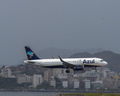 Aviation kerosene price reduction goes into effect today