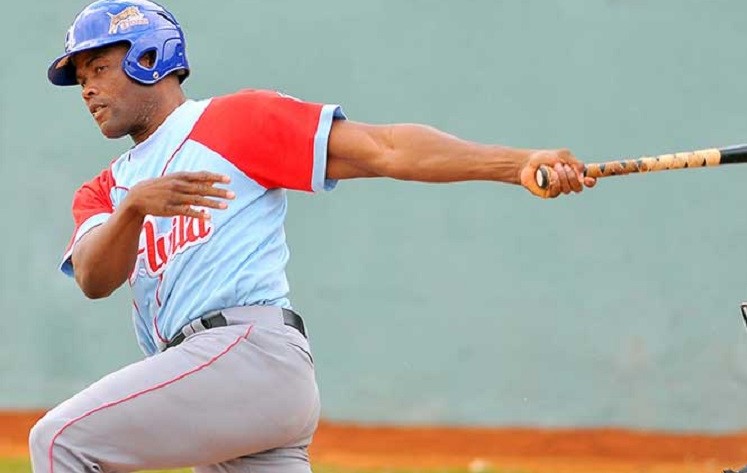 Yoelvis Fiss, Cuba, éxodo, béisbol