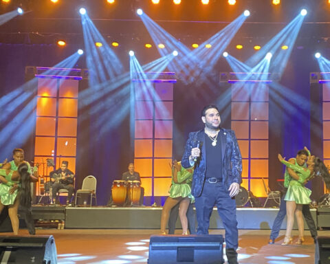 Bachata shone on Saturday at the Teatro La Fiesta