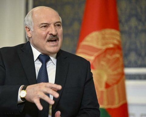 Belarus: The country that 'banned' inflation